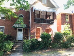 Building Photo - 1609-1609 Hollywood Dr