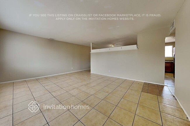 Building Photo - 5611 N 65th Ave