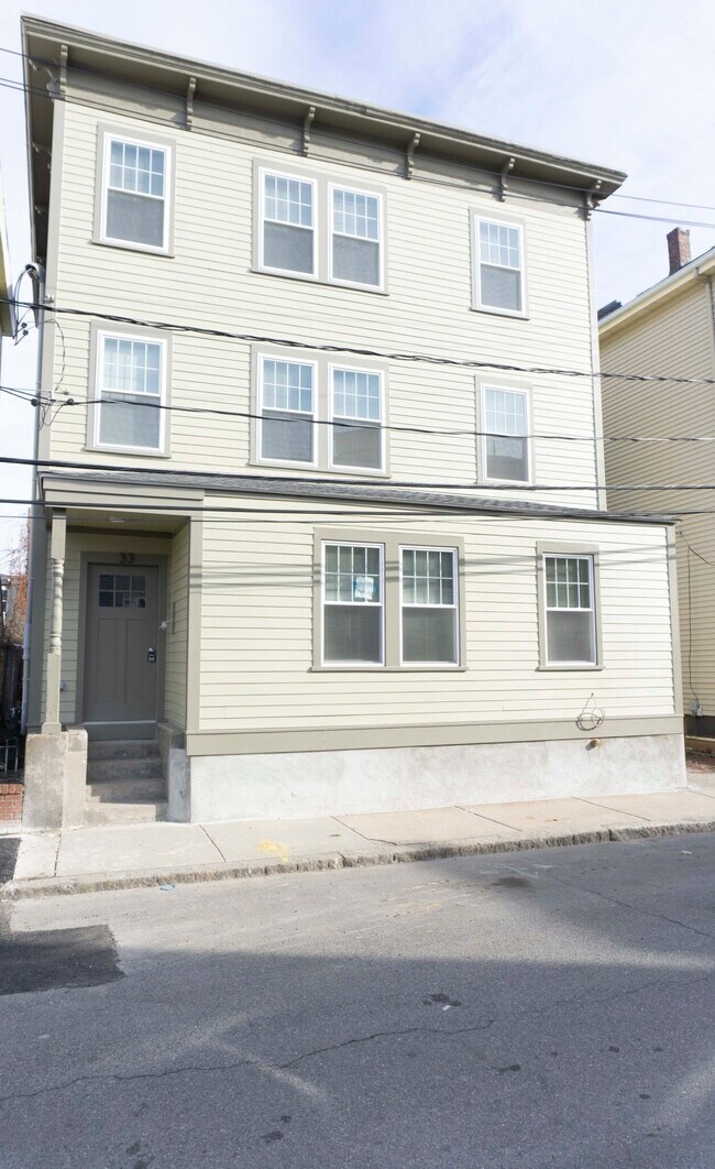 33 Merriam St Unit 2, Somerville, MA 02143 Condo for Rent in Somerville, MA