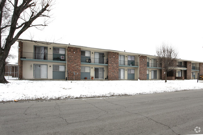 Building Photo - Kenwood Arms