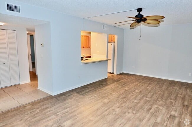 Building Photo - 7 Veronese Ct