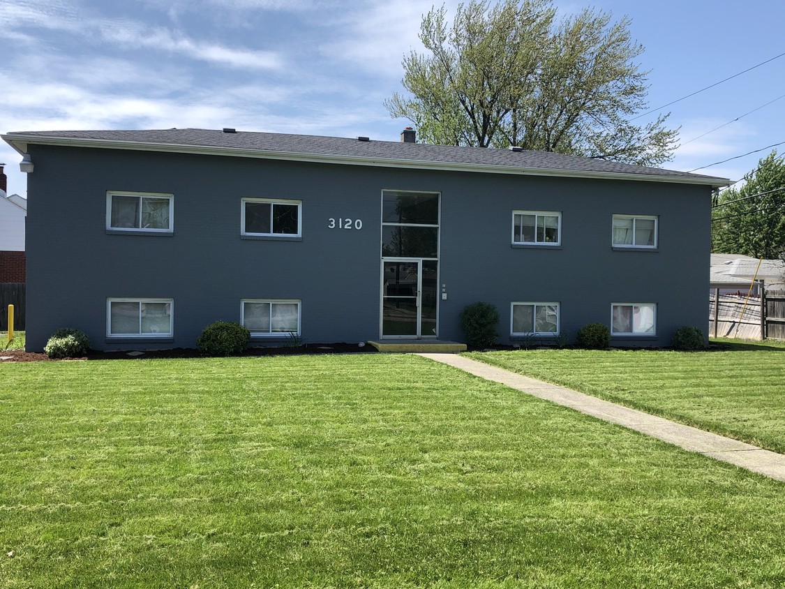 Primary Photo - 3120 Elmwood Ave
