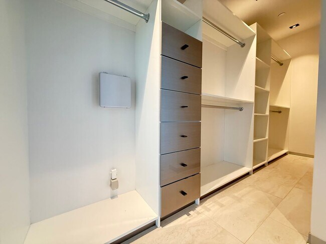 Foto del edificio - 4340 Prefumo Canyon Rd