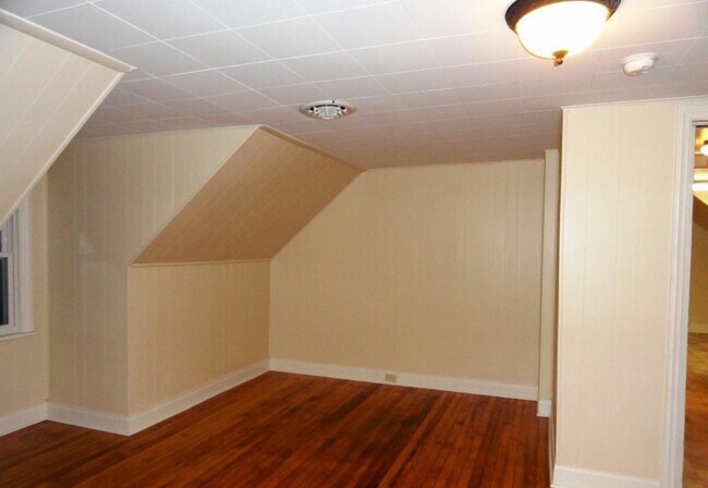 Unit 3 Living room - 1203 Frederick St