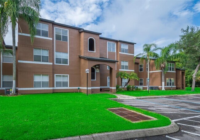 Foto del edificio - 4504 Commander Dr