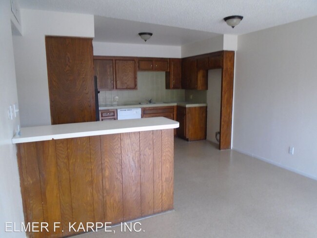 Building Photo - 5088 Easton Dr