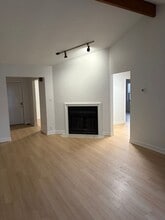 Building Photo - 312-314-314 W Charter Dr