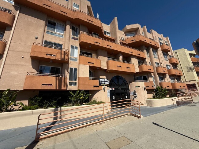 Building Photo - a813