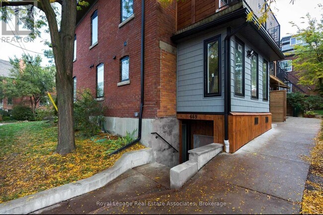 Photo du bâtiment - 669 Indian Rd