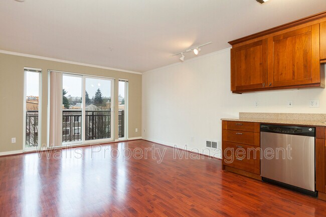 Building Photo - 4218 Stone Way N