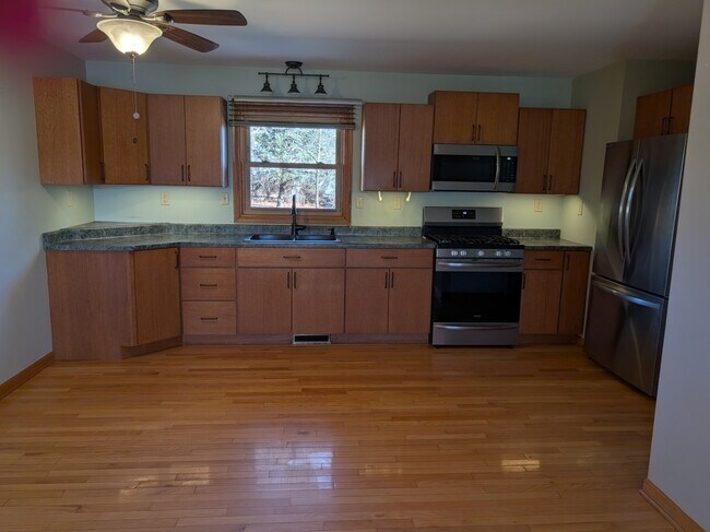 Building Photo - 112 Wright Dr