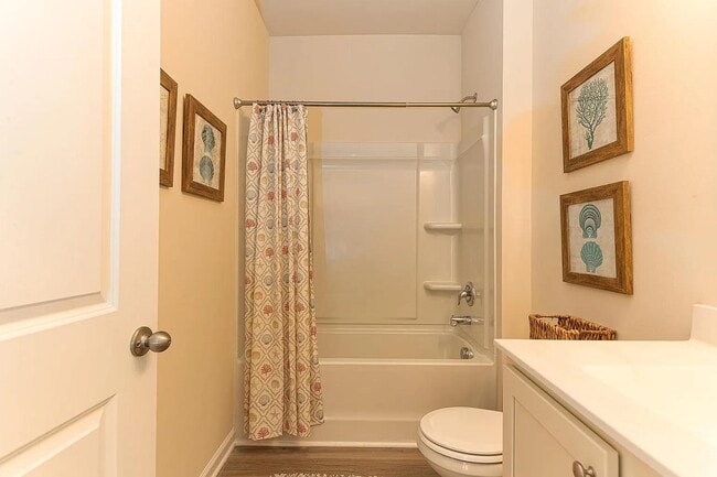 Building Photo - 1087 Sennema Cir