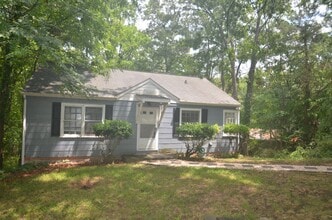 Building Photo - 1208 Hillview Rd