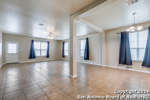 Foto del edificio - 5822 Onyx Way