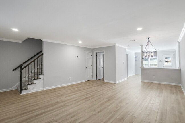 Foto del edificio - 115 Winding River Dr