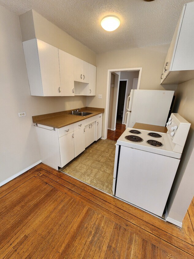 Primary Photo - 1 Bedroom with Hardwood Floors!