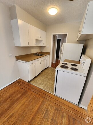 Building Photo - 321 Agnes St