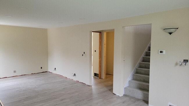Building Photo - 25160 W Circle Ave