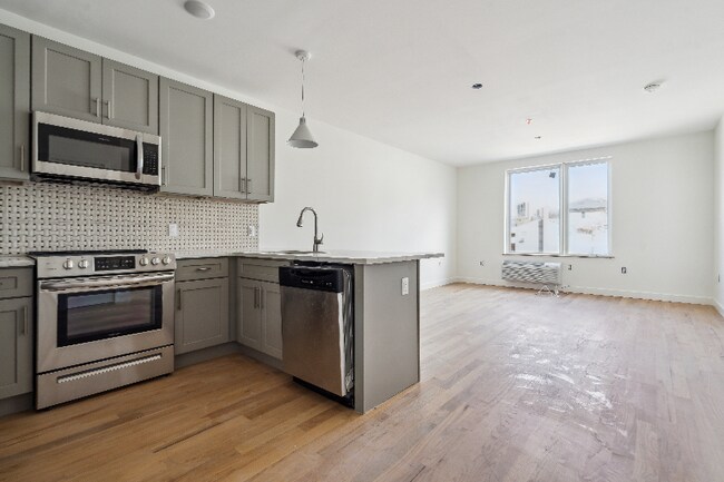 Building Photo - 1435 51st St
