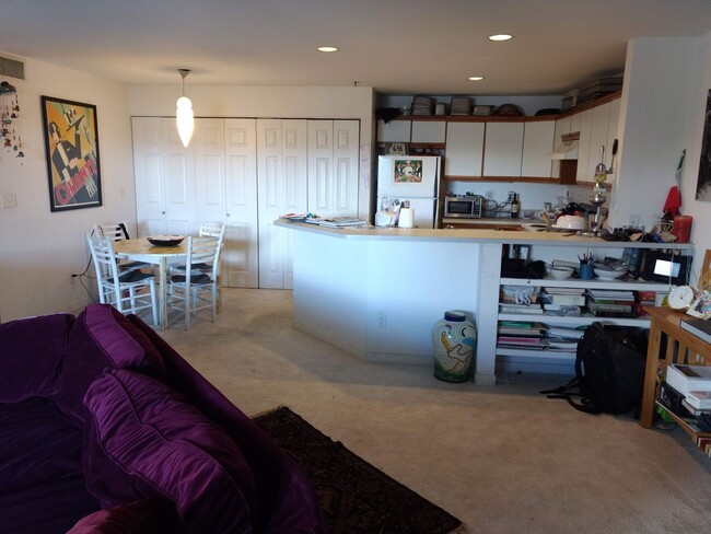 Building Photo - Top Floor South Boulder 2BD/2BA Condo - Av...