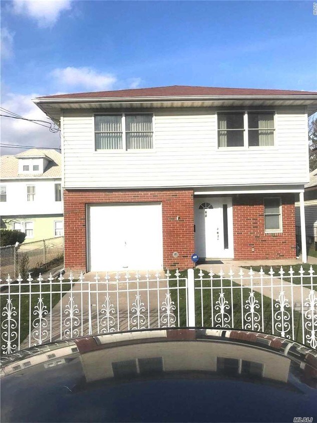 Primary Photo - 60 Roger Ave
