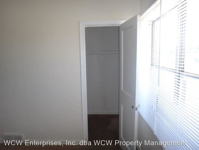 Building Photo - 1 br, 1 bath House - 4005 SW 21st - Unit 1