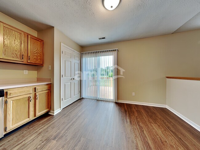 Foto del edificio - 408 N Shore Ct