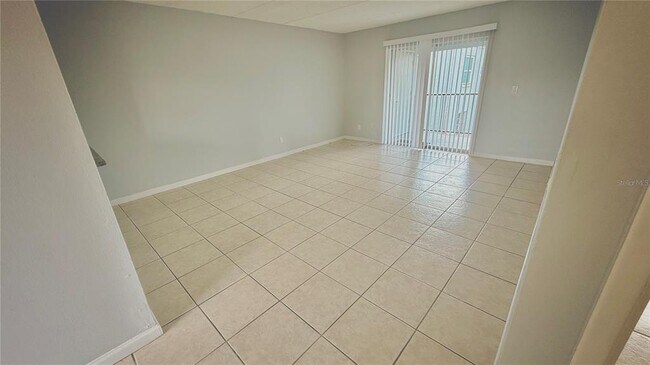 Foto del edificio - 2840 Somerset Park Dr