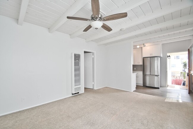 Building Photo - r221 39th