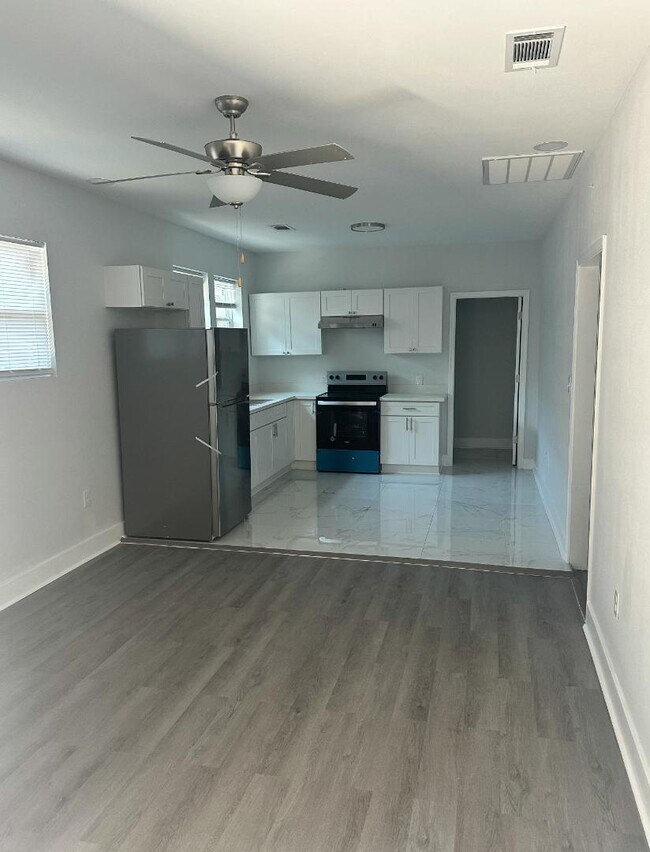 Foto del edificio - 915 S 12th St