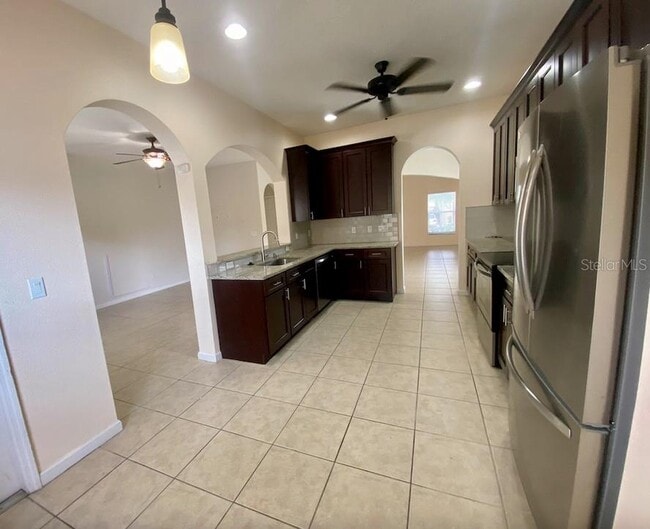 Building Photo - 1314 Honey Blossom Dr