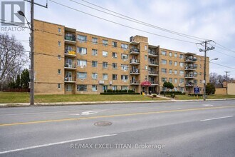 Building Photo - 2895 Bathurst St