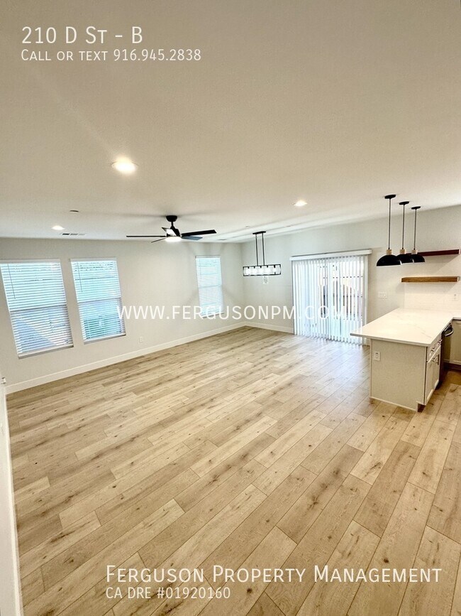 Building Photo - 210 D St