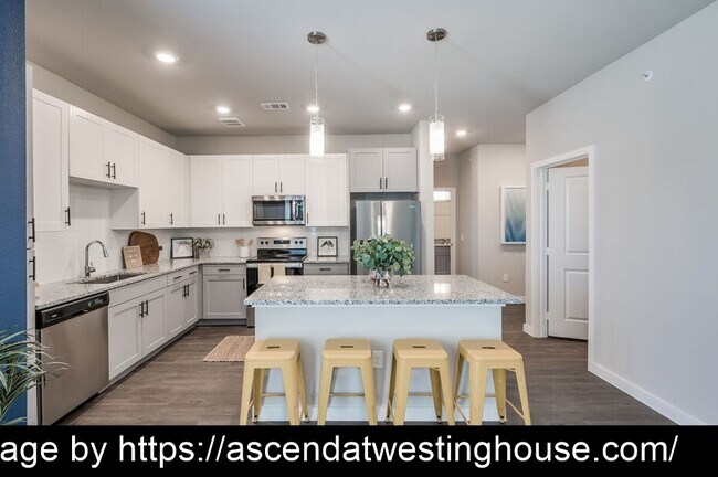 Building Photo - 100% off rent for 2 month(s) on a 12 mo le...