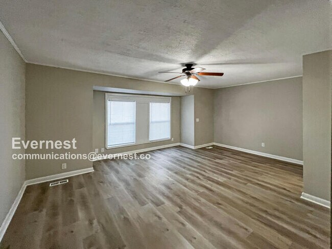 Foto del edificio - 1243 3rd Ave NW