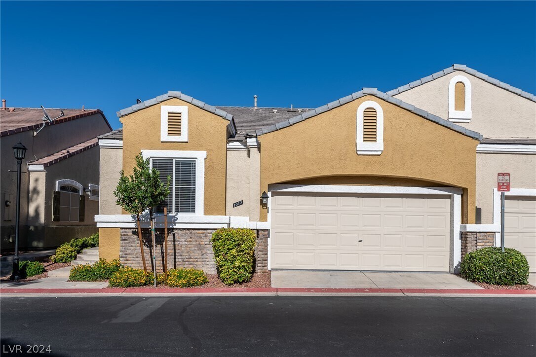 1012 Collingtree St, Las Vegas, NV 89145 Townhome Rentals in Las