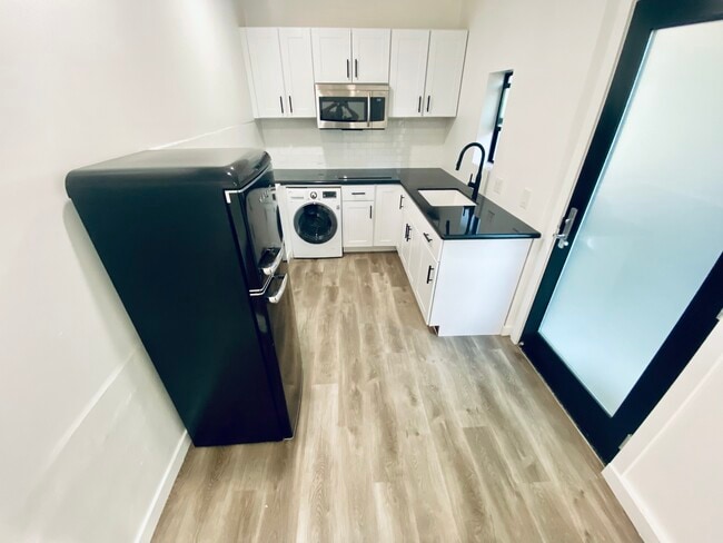 Cocina - 2121 El Roble Ln