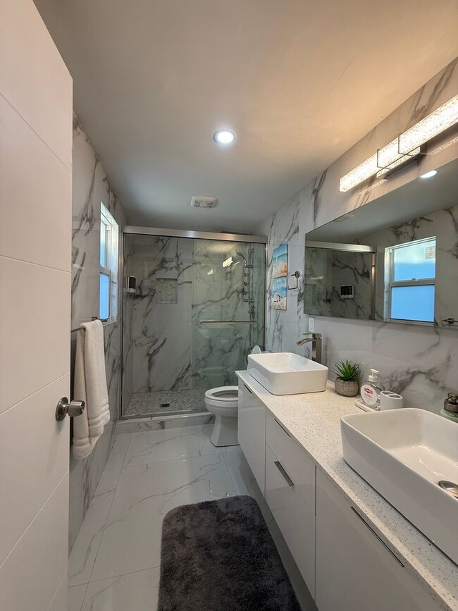 Foto del edificio - Single Family Home in Non HOA East Boca Raton