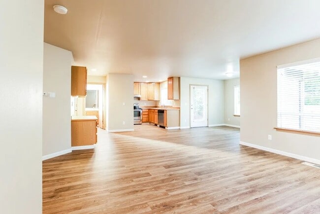 Building Photo - 8008 Upper Ridge Rd