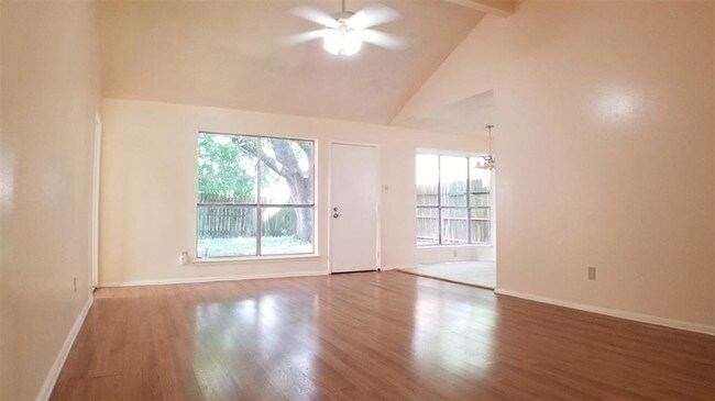 Building Photo - 3215 Dragonwick Dr