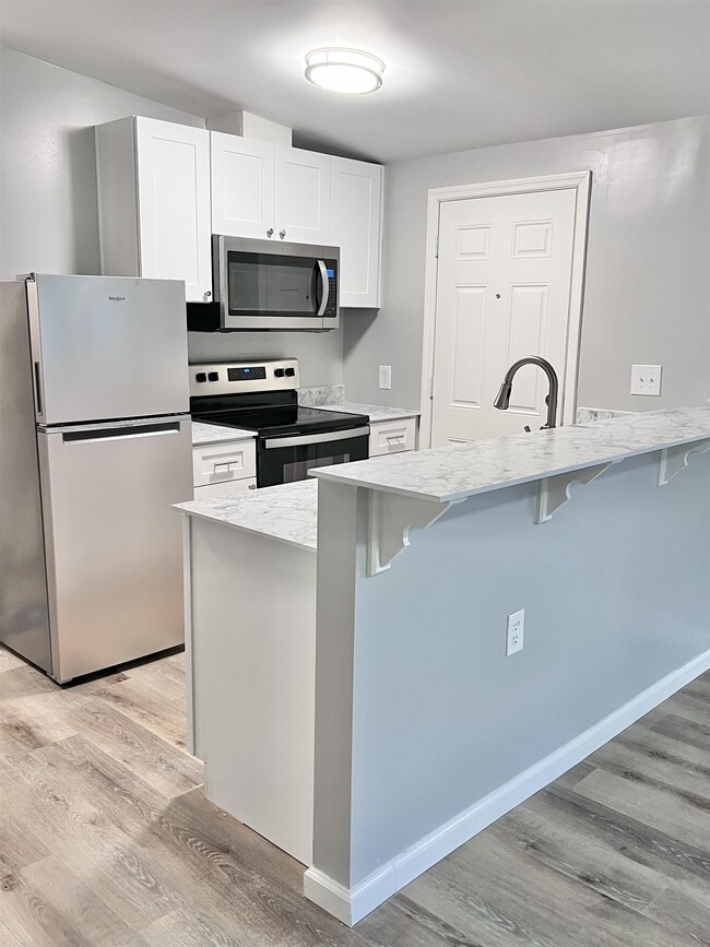 Foto del edificio - 722 W 6th Ave