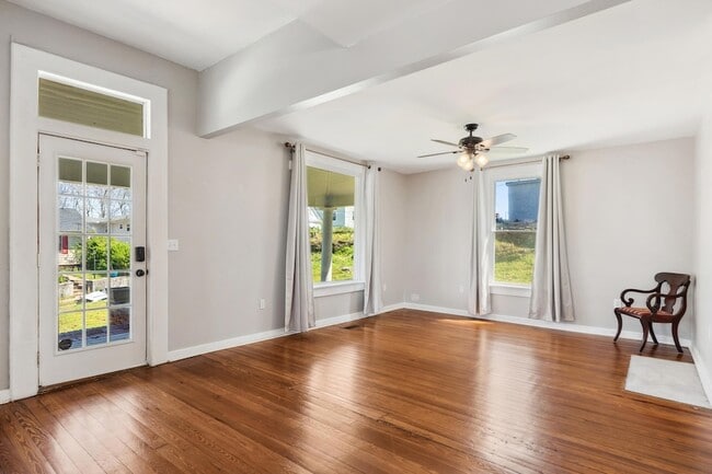 Photo - 1906 Vine St House