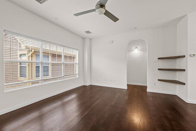 Foto del edificio - 2821 Saville Loop