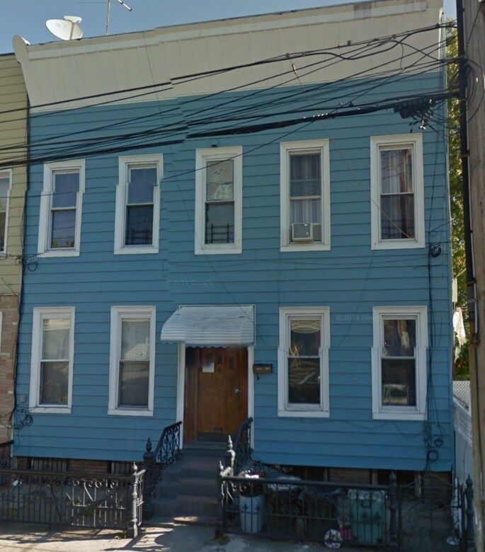Primary Photo - 87-25 92nd St