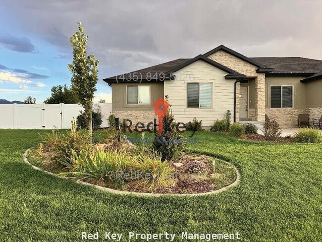 Building Photo - Morning Dew Circle Single Family Home