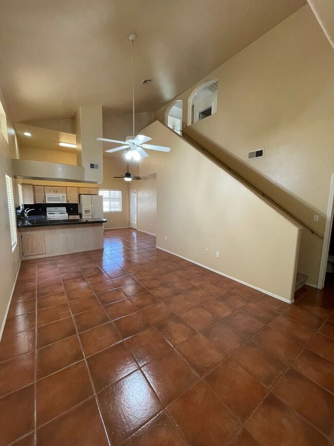 Building Photo - 3 Bedroom Rancho Del Oro Condo available