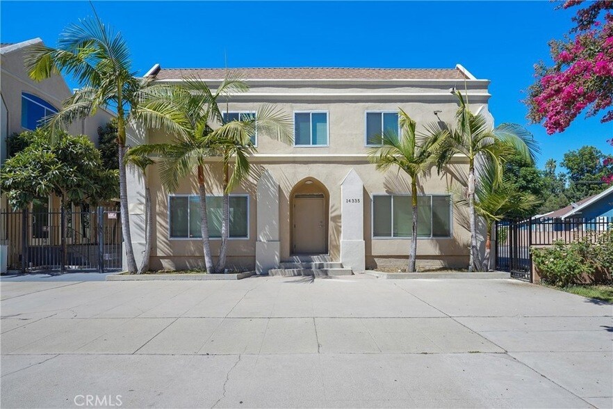 Foto principal - 14335 Hamlin St