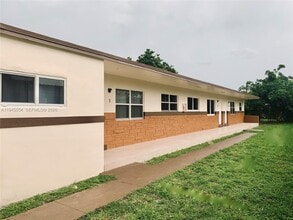 Building Photo - 609 NW 2nd Ave