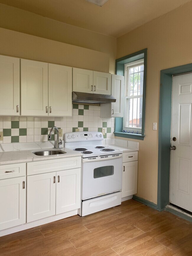 Newly remolded kitchen - 1727 N Capitol St NE
