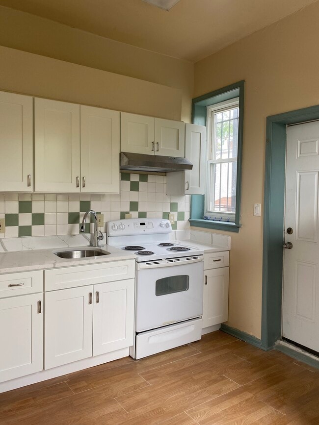 Newly remolded kitchen - 1727 N Capitol St NE